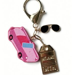 Custom PU Leather Keychain Wholesale with MOQ 100 custom logo and retail packaging options