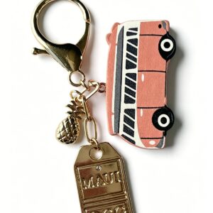 Custom PU Leather Keychain HH63024 for wholesale accessory brands with MOQ 100, logo tag and retail packaging options.