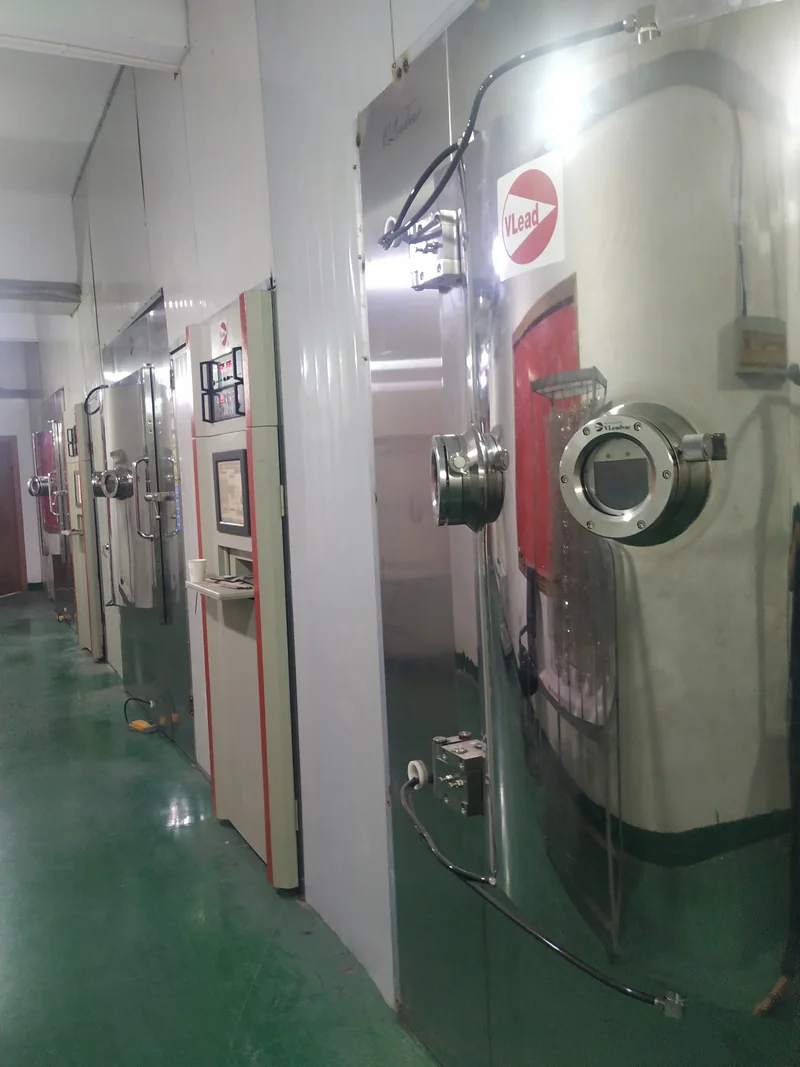 Large cylindrical chamber equipment in a workshop